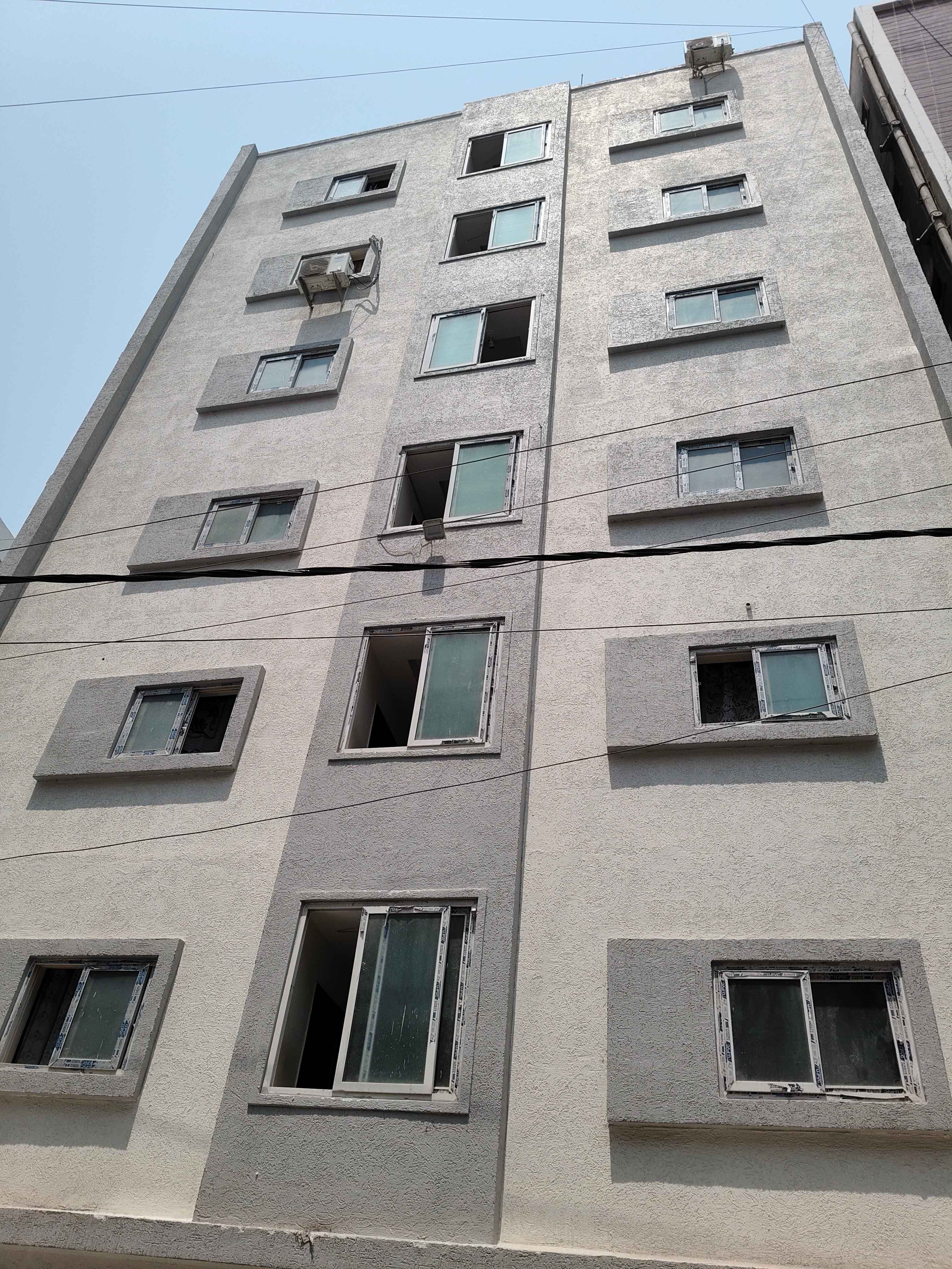 Sai_Sanvi_Luxury_Women's PG