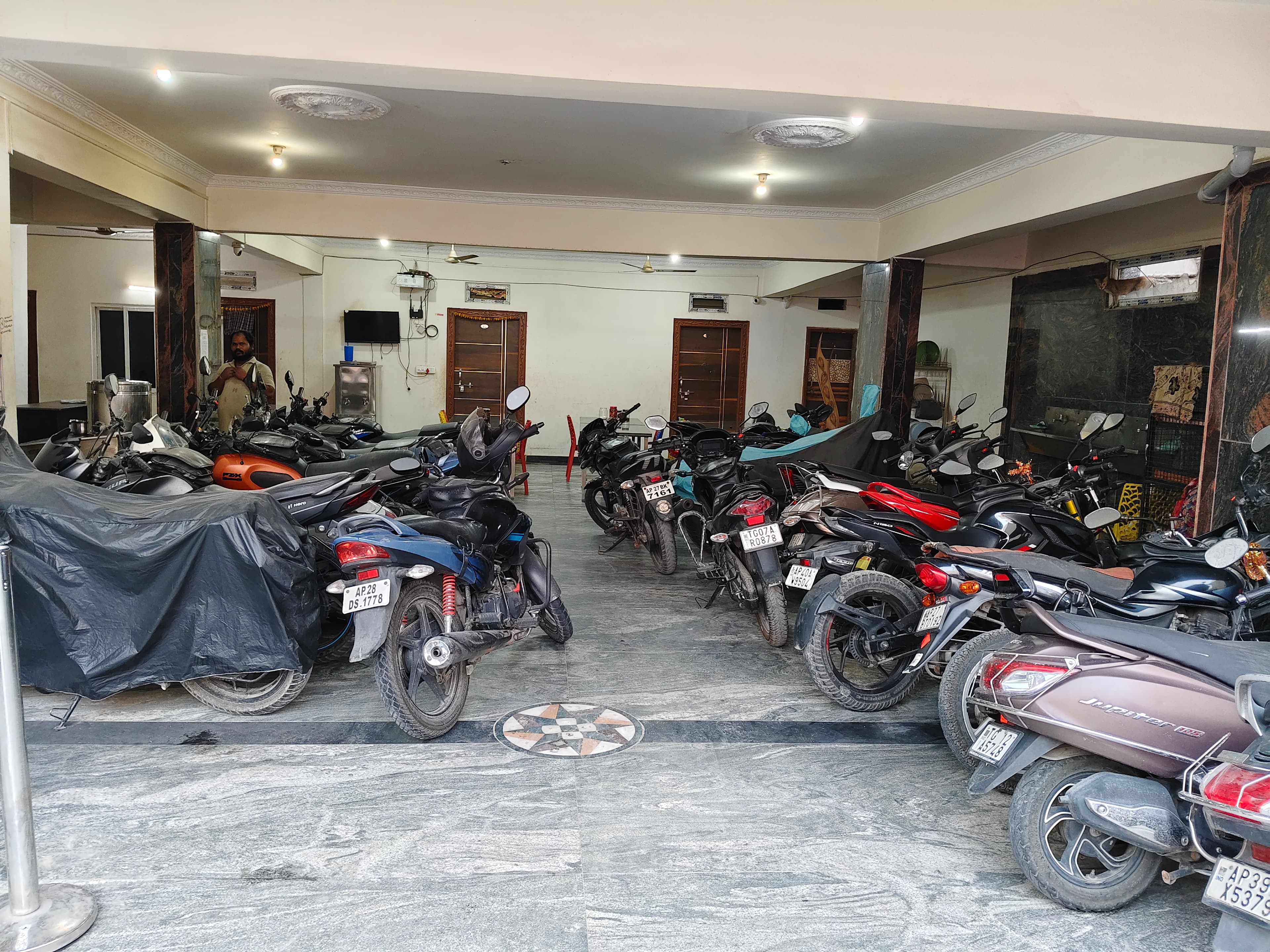 Joshitha Men's PG view 3